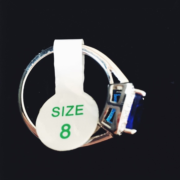 Blue Cobalt / White Topaz Ring - Picture 6 of 6